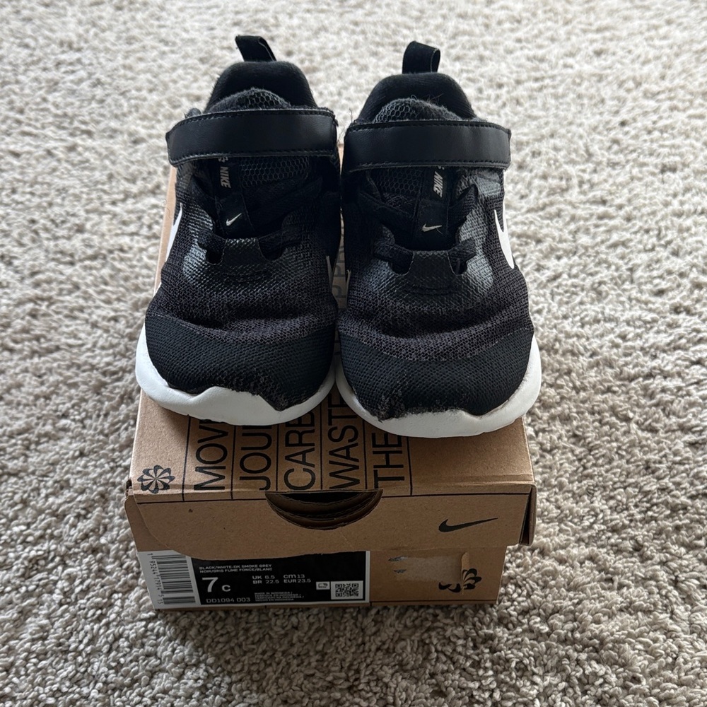 Nike Toddler Revolution 6